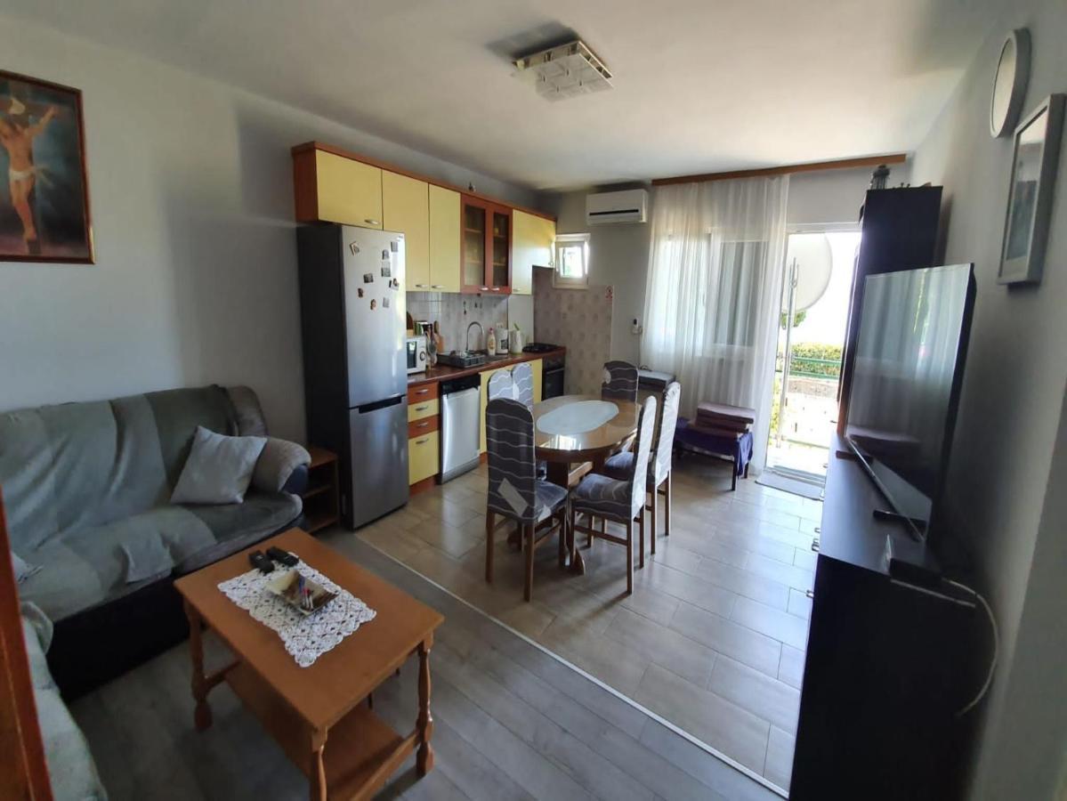Apartment Miro Kaštela Buitenkant foto